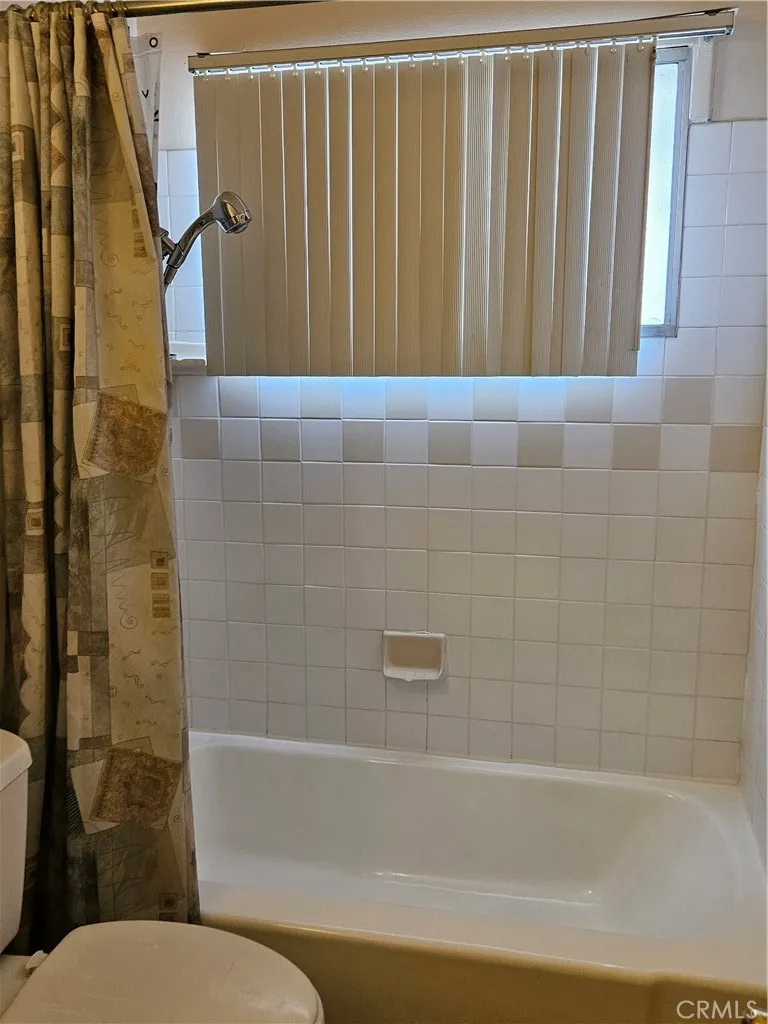 1083 Del Norde Avenue, Pomona, California 91767 home-pic-7